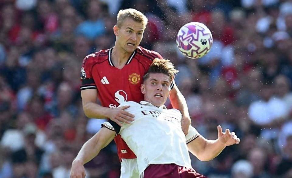 包含出色防守引发热议!,JackeyLove在曼联比赛中表现优异全场沸腾不已的词条 包含出色防守引发热议!,JackeyLove在曼联比赛中表现优异全场沸腾不已的词条